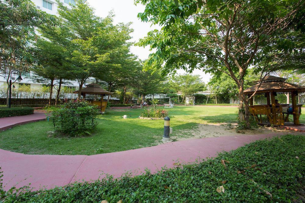 The Capital Resort @ Sukhumvit 50 방콕 외부 사진 The campus