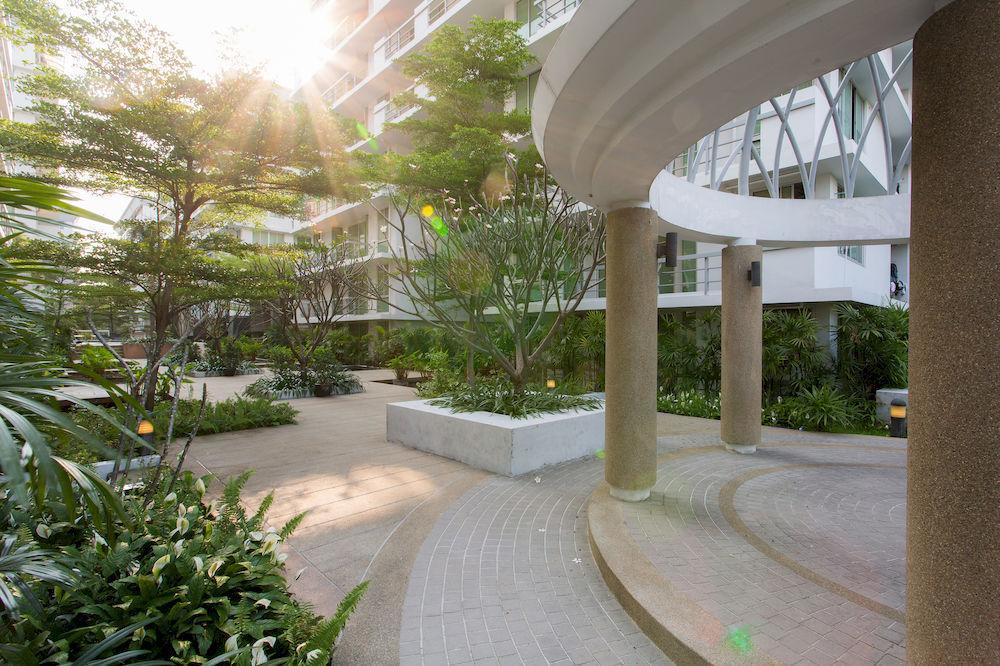 The Capital Resort @ Sukhumvit 50 방콕 외부 사진 The Park